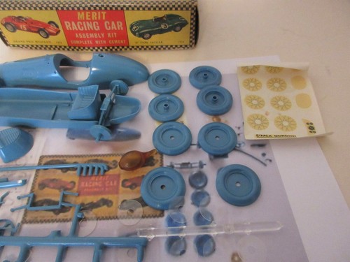 MERIT Plastic Model Kits 1/24th Scale Grand Prix Simca Gordini F2 Racing Car - Picture 3 of 4
