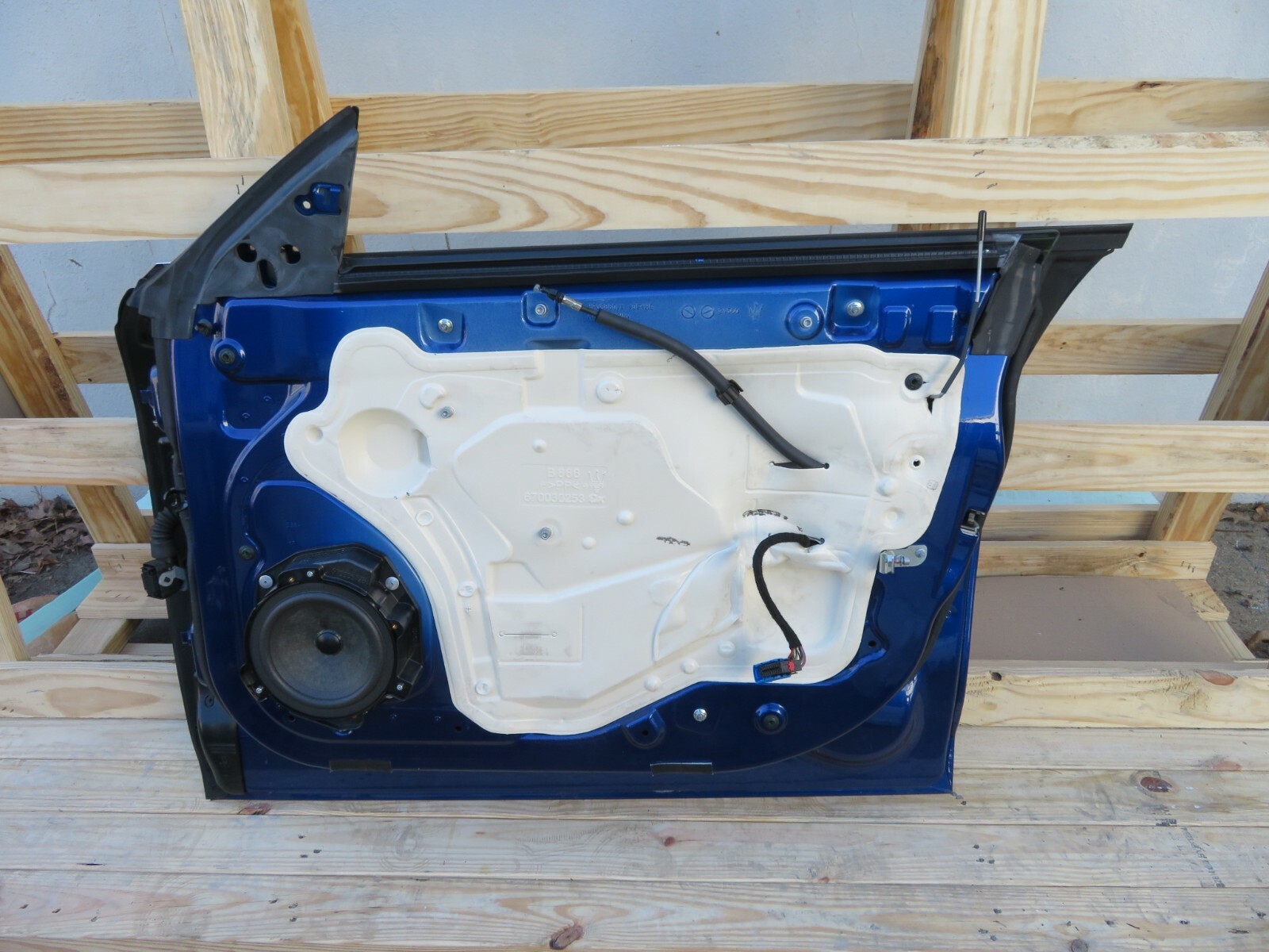 2014-2017 MASERATI GHIBLI SQ4 FRONT PASSENGER SIDE DOOR PANEL SHELL COVER OEM