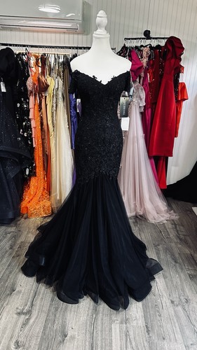 Sherri Hill Black Off-Shoulder Beaded Lace Tulle Mermaid Gown Size 4
