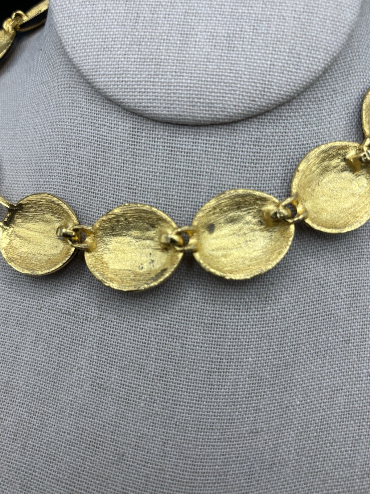 Vintage Unsigned Blk/gold Statement Necklace - 15… - image 6