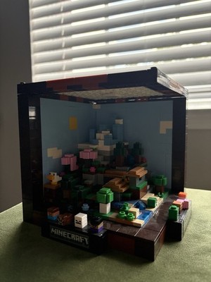 USED LEGO Minecraft The Crafting Table 21265 Building Set NO BOX