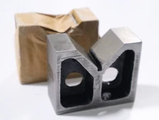 V-BLOCK, 3" x 2-3/8" x 1-5/16", 90° V ANGLE              E376