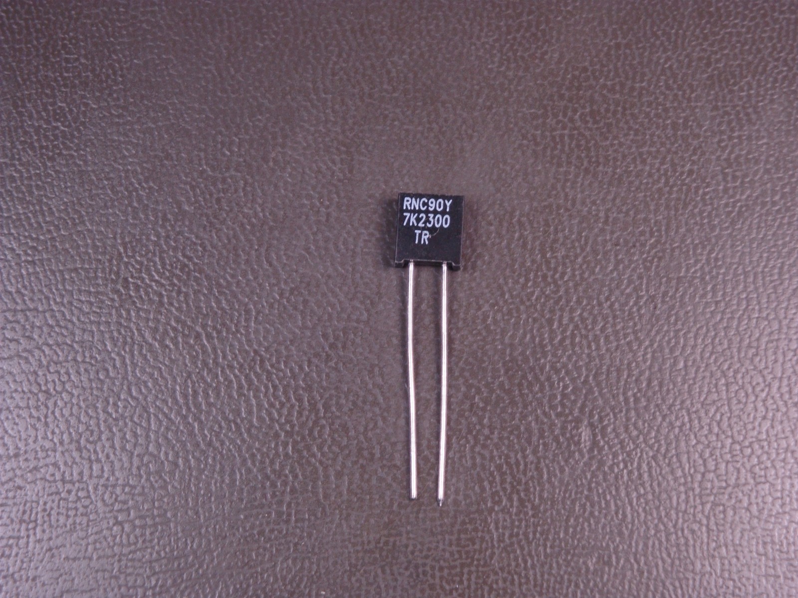 RNC90Y7K2300TR Vishay Metal Foil Resistor 7.23k Ohm 600mW 3/5W 0.01% ...