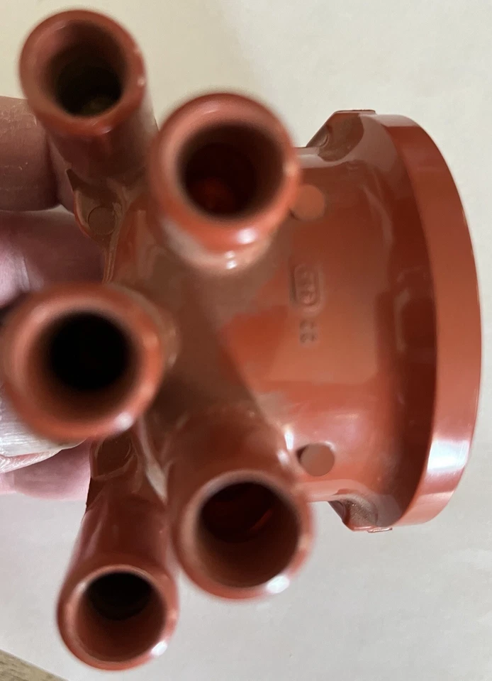 De colección Nuevo 1996 SAAB 900 NOS Bosch OEM 4 cilindros tapa distribuidor Foto 3 de 4