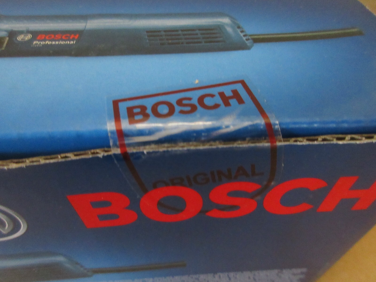 Bosch GWS 750 115MM Professional Corded Angle Grinder 240V Bosch power