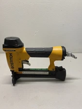BOSTITCH LHF97125-2 Pneumatic Hardwood Flooring Stapler *READ*