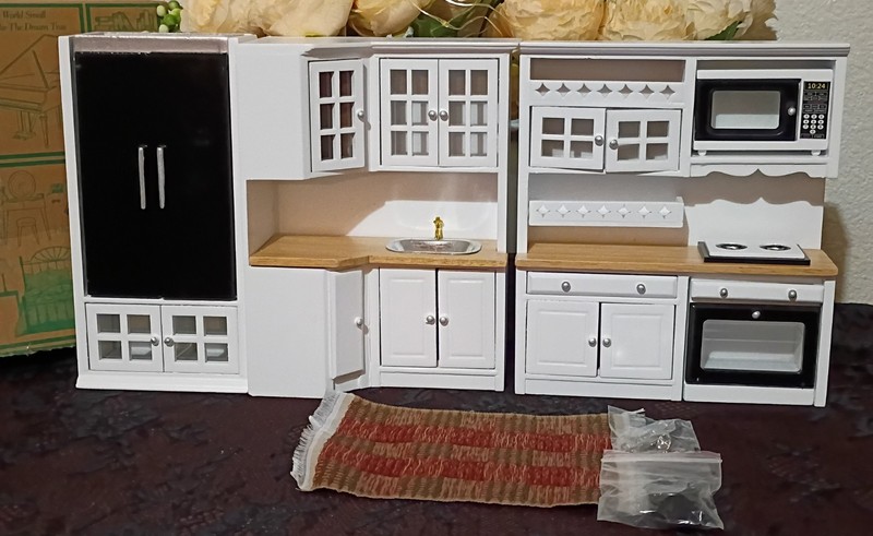 Wooden iLAND Dollhouse Furniture Kitchen Set-/12 Scale