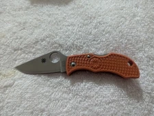 Spyderco Manbug MBORPE – Burnt Orange FRN – HAP40/SUS410 Sprint Run – NIB Rare