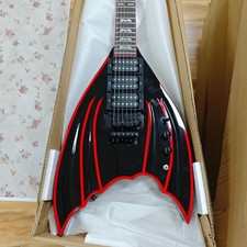 B.C. Rich Beast Bat Wing chitarra elettrica HHH pickup FR ponte corpo mogano