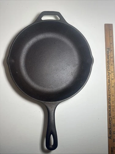 Vintage Lodge  CS2 Cast Iron 10” Chef Skillet No Notch 2-Spout