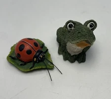 Land And Sea Collectable Nature Series Ladybug  Frog Mini Insect Amphibian READ