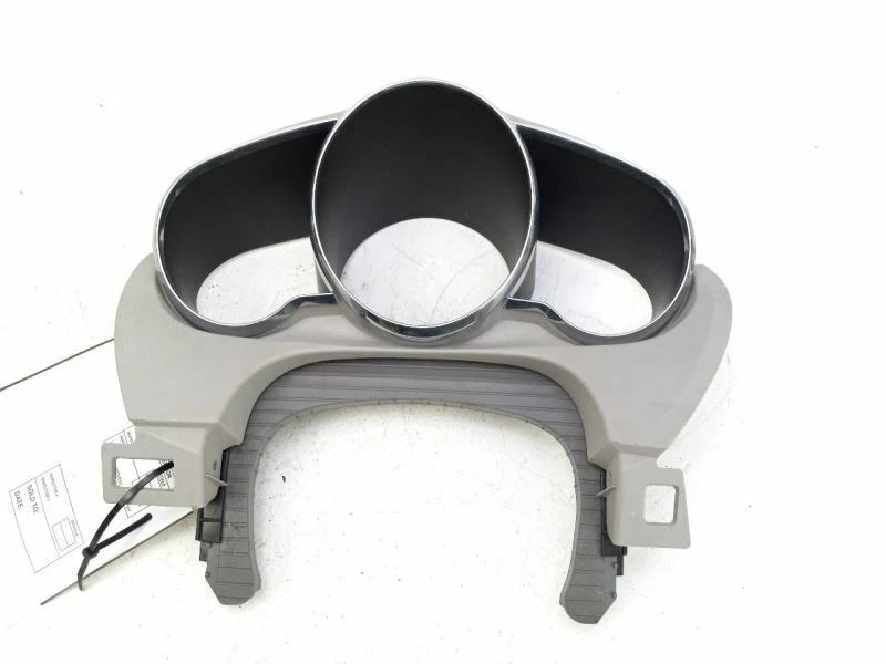 Chevrolet Malibu 2011 cuadro de instrumentos bisel Foto 2 de 4