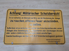 Warnschild f&uuml;r einen milit&auml;rischen Sicherheitsbereich der Bundeswehr.