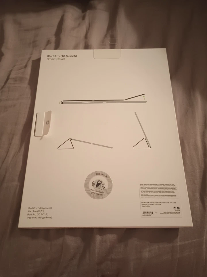 Apple Smart Cover for iPad 5th Generation Pink - Image 2 of 4