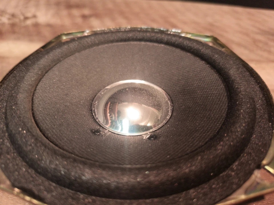 PAR DE ALTAVOCES, NÍTIDOS RSPA10009AW6W, 6 OHM 150 VATIOS MAX  Foto 3 de 4