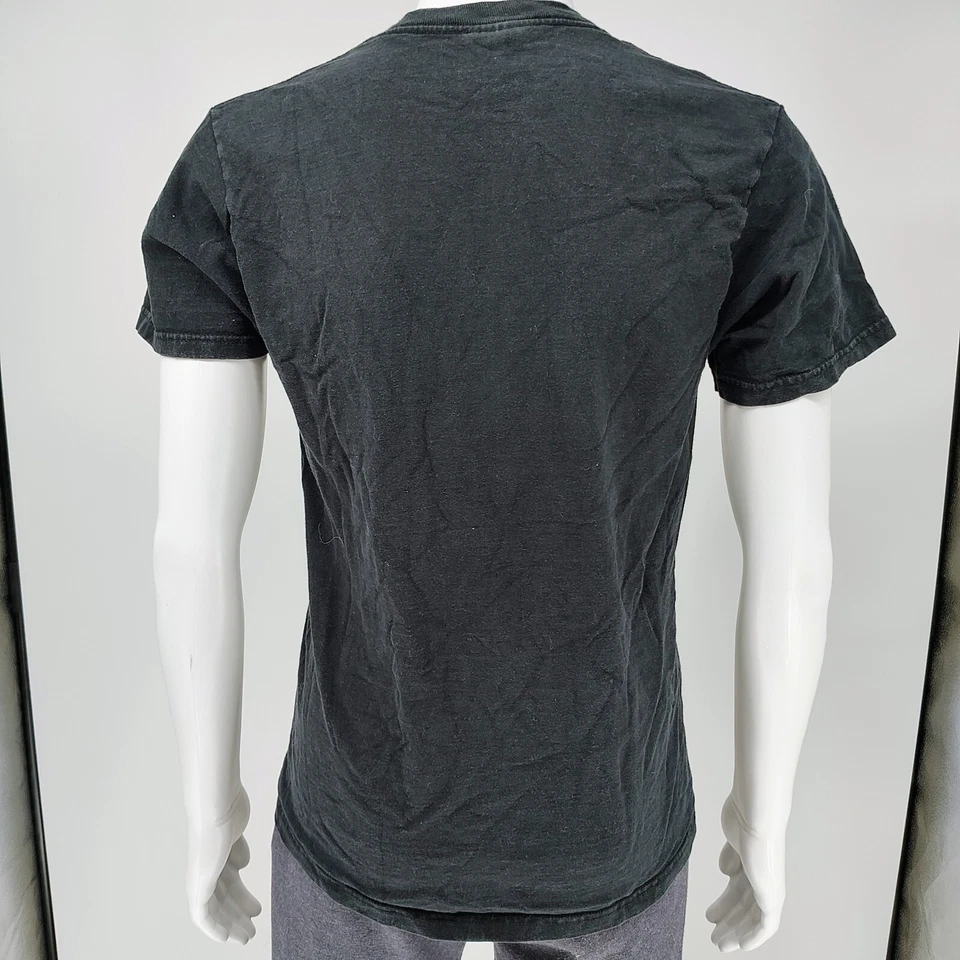 Camiseta gráfica vintage final dos anos 1990 início dos anos 2000 Liren Dragon preta e dourada (M) - Imagem 3 de 4