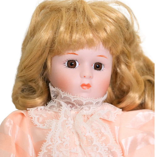 Vintage 1989 Heritage Mint Porcelain Doll 41cm Peach Lace Dress Collectible