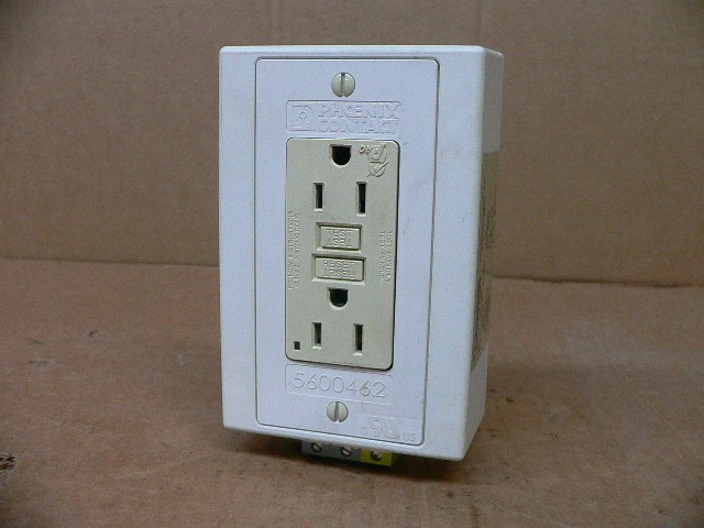 Phoenix Contact Em-Duo 120/15/Gfi, 5600462 Receptacle 120V, Din Rail Phoenix