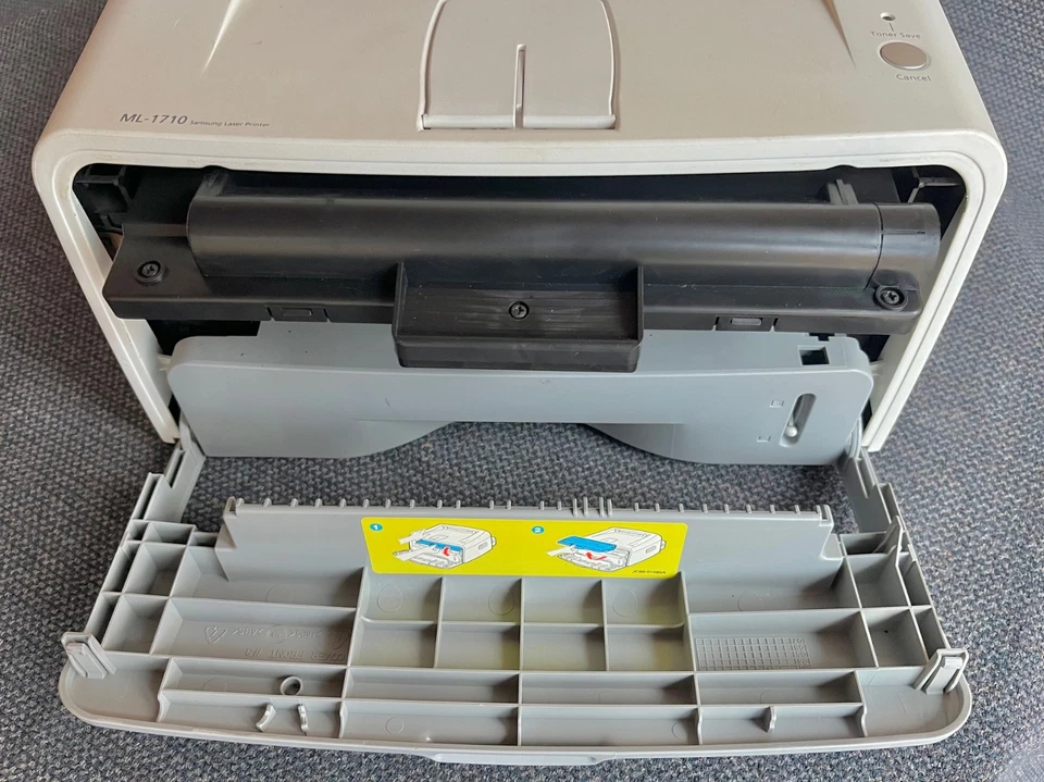 Samsung ML-1710 Monochrome Laser Printer & Two Extra Toner Catridges - Tested - Image 2 of 4