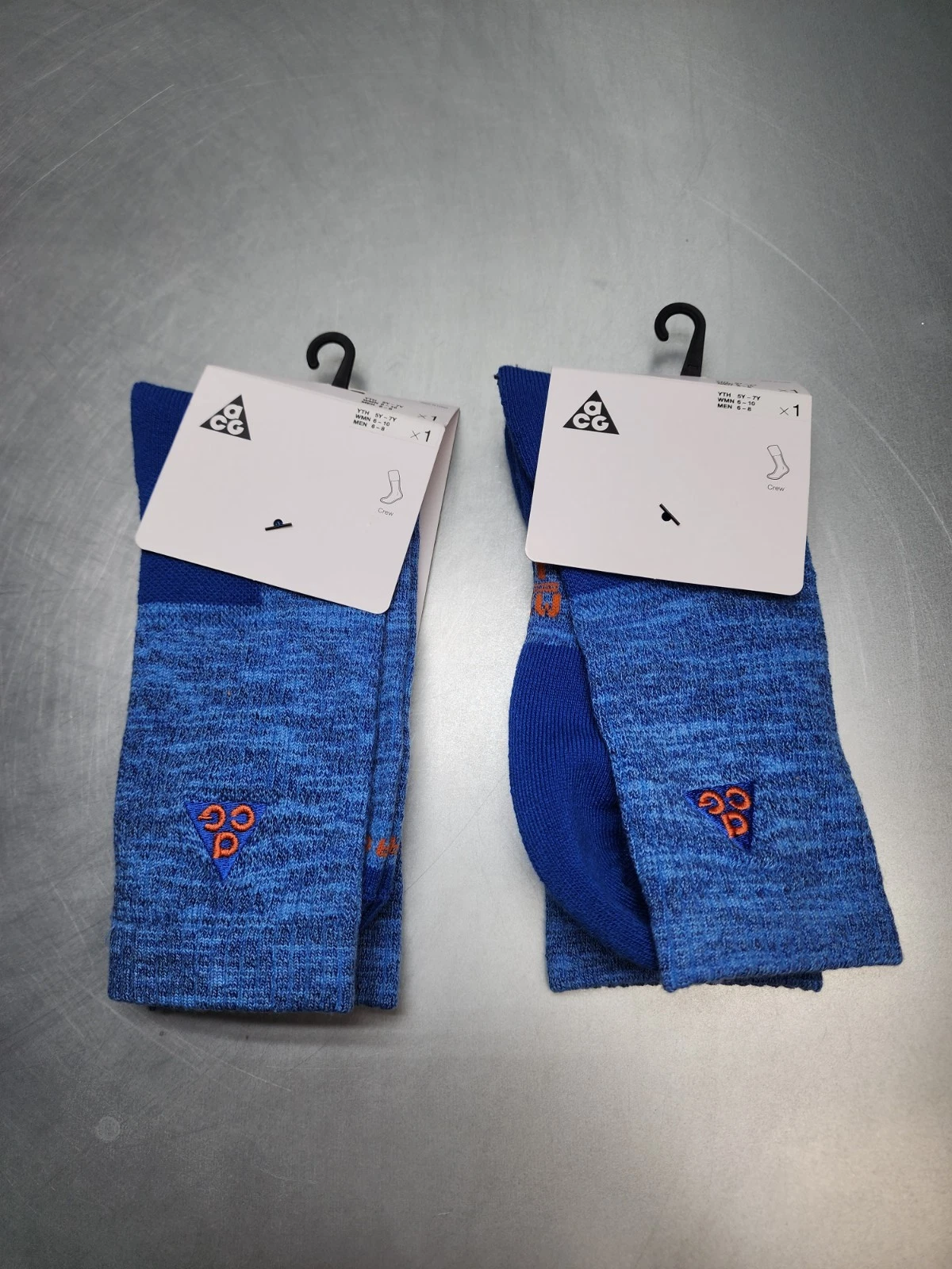 New 2 Pairs Nike ACG Crew Socks Youth 5Y-7Y / Womens 6-10 / Mens 6-8