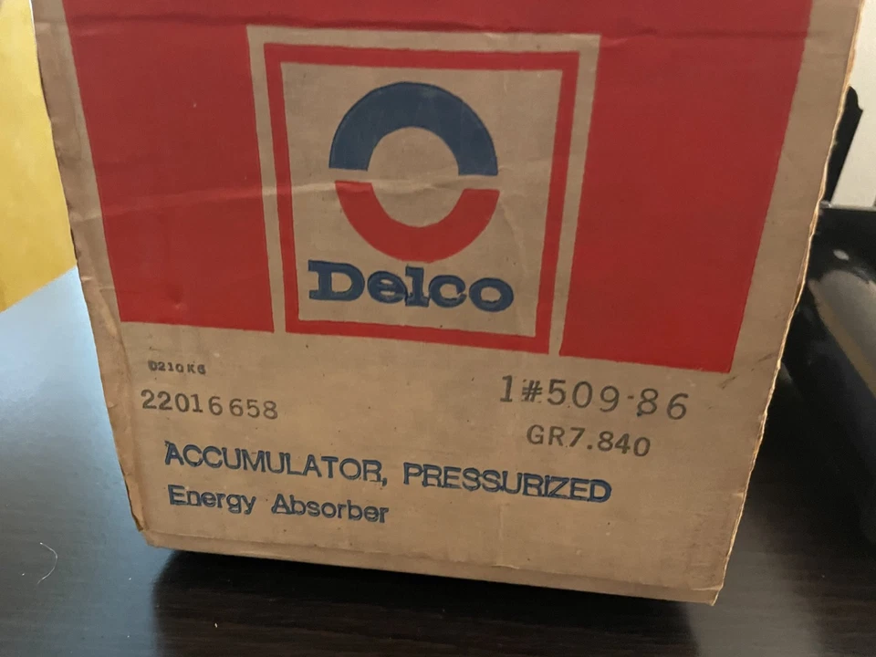 Amortiguadores de energía para parachoques delantero o trasero Omega GM NOS 1980-1985 Skylark 1980-1984 Foto 2 de 4