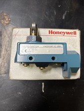 Honeywell Micro-Switch BZE6-2RQ81 N/O N/C SPDT 15A Cross Roller Plunger - New