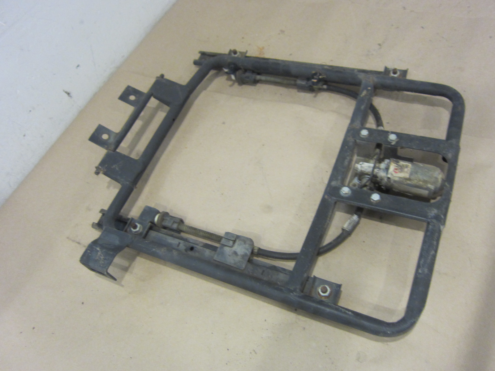 Bentley Arnage 1999 -  LH Rear Seat Rails /Motor