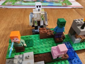 LEGO Minecraft The Iron Golem 21123 100% Complete w/ Manual And Box