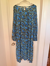 NICE! Caslon Women’s MEDIUM Blue Floral Dress with Belt and Sleeves