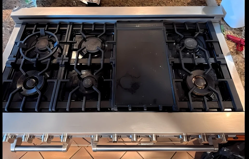 ZLINE 48 pol. Forno duplo de 7 queimadores alcance duplo combustível em aço inoxidável. - Imagem 2 de 3