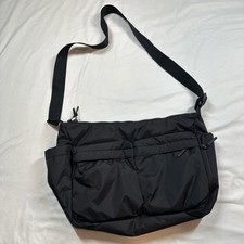 UNIQLO Casual Multi-pocket Messenger Bag Fashion Nylon Shoulder Bag Travel
