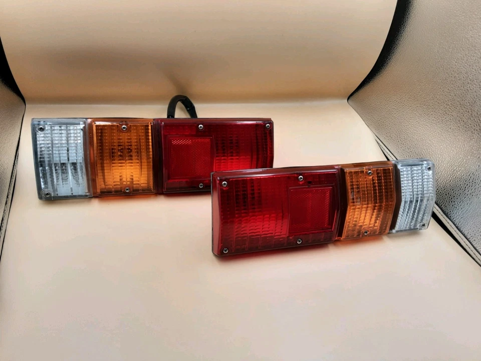 Isuzu KB 20 rear light, Pair left + right Nos - Image 2 of 4