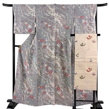 Silk Grey Kimono M Length 162.5cm Pattern Excellent Condition