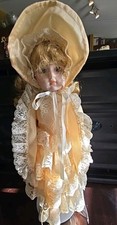 VTG Porcelain Doll Blond Long Wavy Hair Dress Heritage Mint LTD Collection 