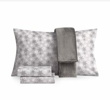 Jessica Sanders Holiday Microfiber 4-Pc. Twin Sheet Set and Throw