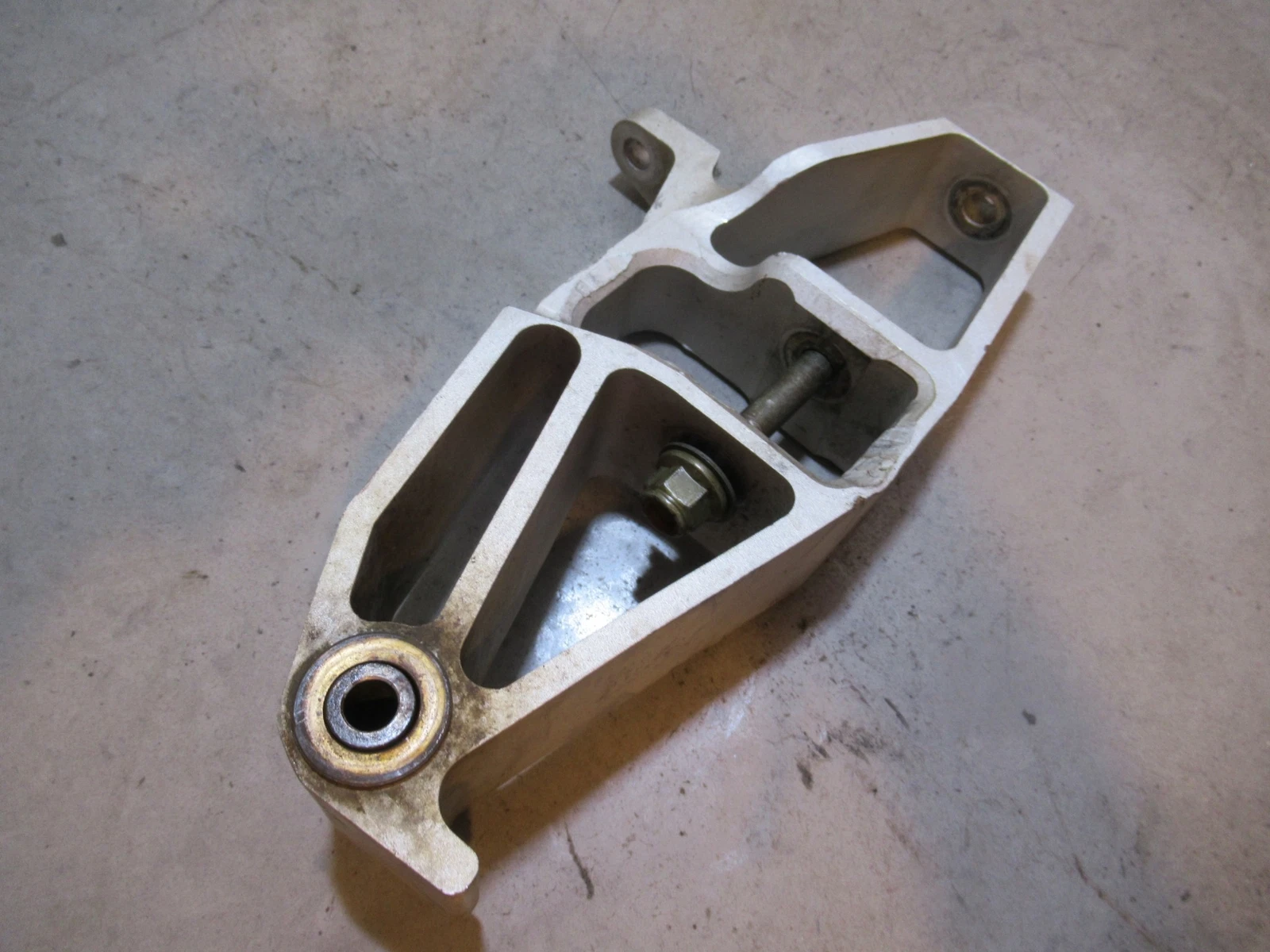 Polaris Pro RMK 800 Spindle Left 2012 #17