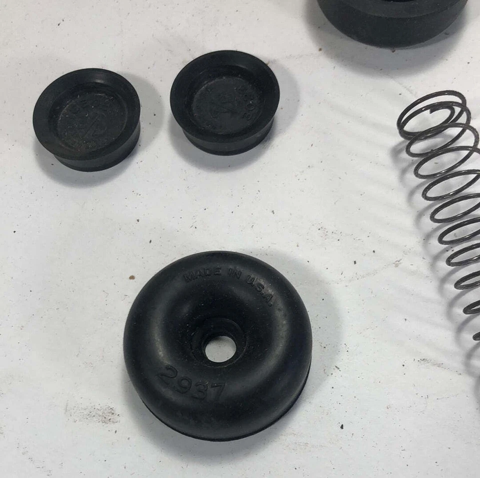 Ford Buick Mustang Fairlane 1949-1968 kit de cilindro de freno trasero NORS Foto 2 de 4