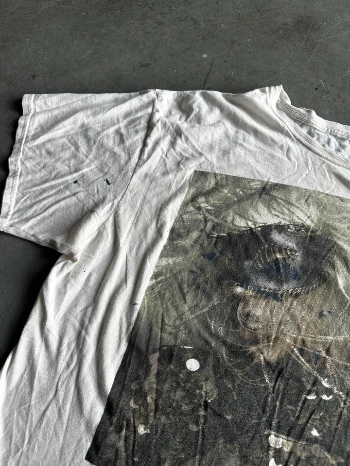 CAMISETA LADY GAGA L 2009 MONSTER BALL TOUR DANÇA NAS CIDADES ESCURAS NAS COSTAS - Imagem 4 de 4