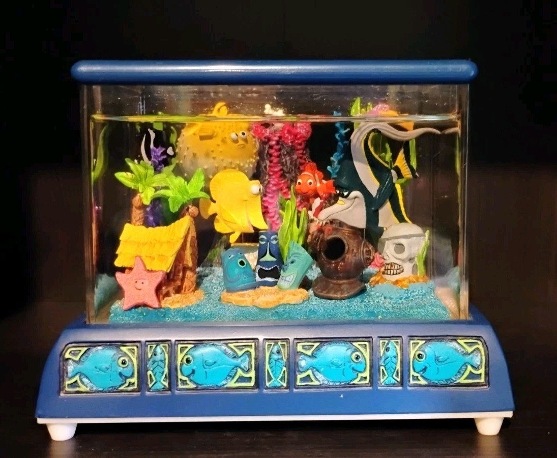 RARE Disney Snow Globe Finding Nemo Aquarium Fish Tank Musical