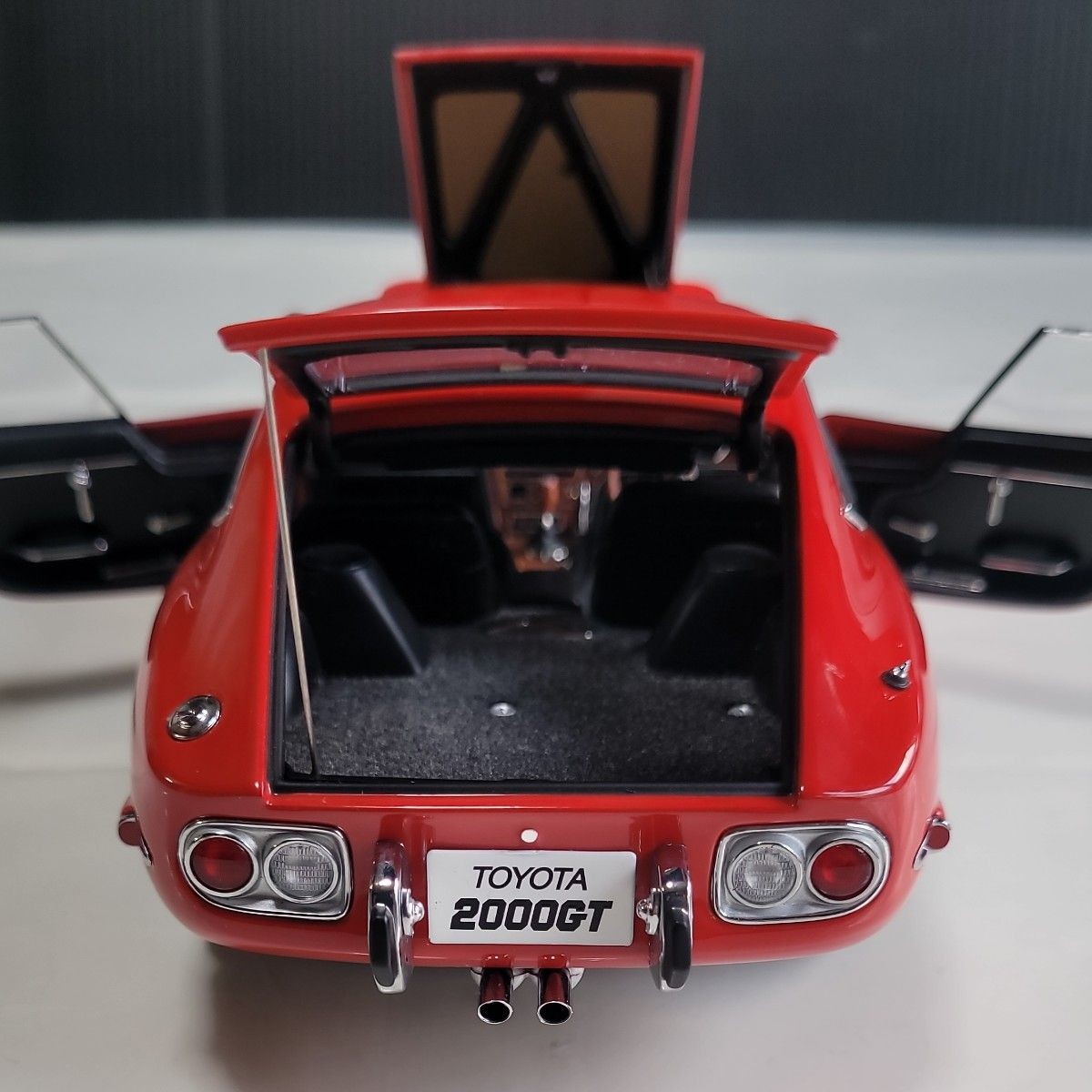 AUTOart Toyota 2000GT Red 78751