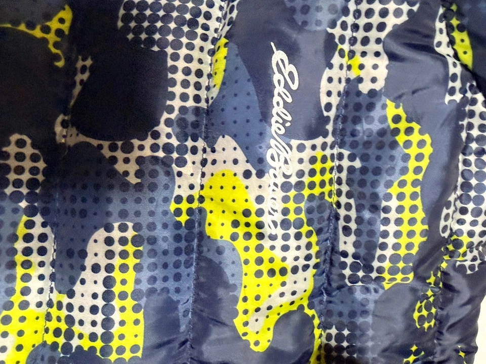 Chaqueta acolchada Eddie Bauer juvenil azul/verde color camuflaje talla 10/12 Foto 4 de 4