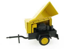 NZG 418 - Atlas Copco XAS 6 Kompressor 1:25 Squeezer Baumaschine XAS6