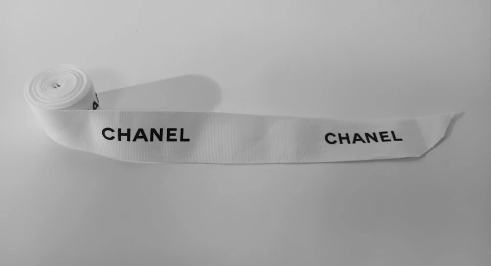 Original Genuine Chanel white ribbon 2.5 cm wide, Variety Of Lengths Available - Image 2 of 3