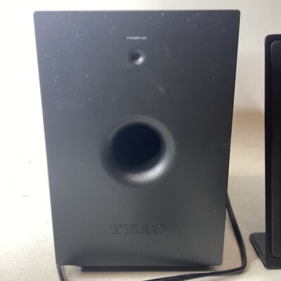 Teac CD-X10i CD Player iPod Dock Subwoofer 2 Antennas Aux Cable