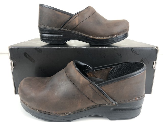 dansko professional taupe milled nubuck