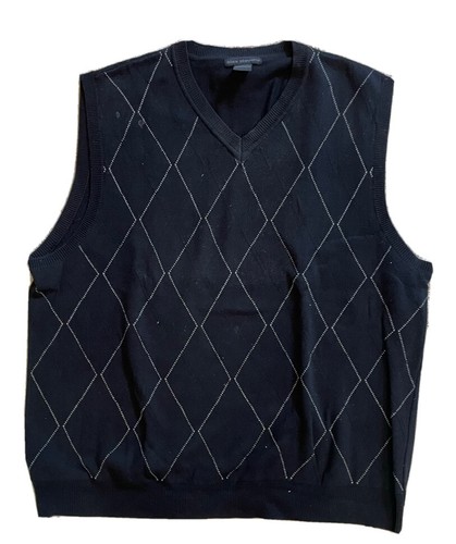 Alex Stevens black diamond pattern 