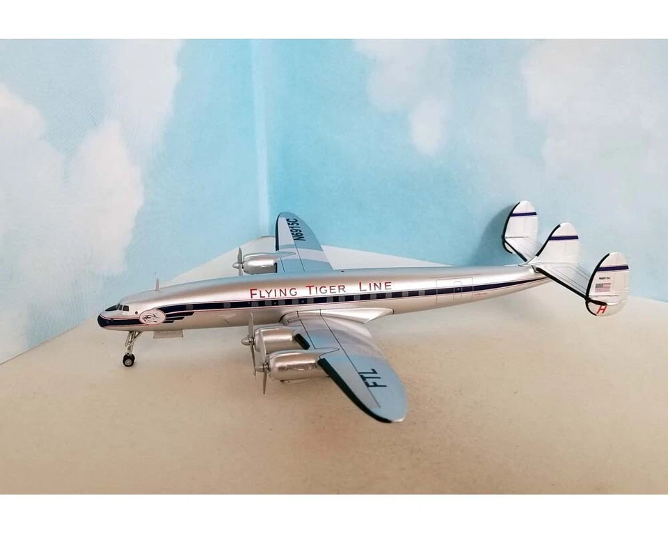 Aeroclassics WM211294A Flying Tigers Lockheed L-1049H N6915C modelo fundido 1/200 - Imagem 4 de 4