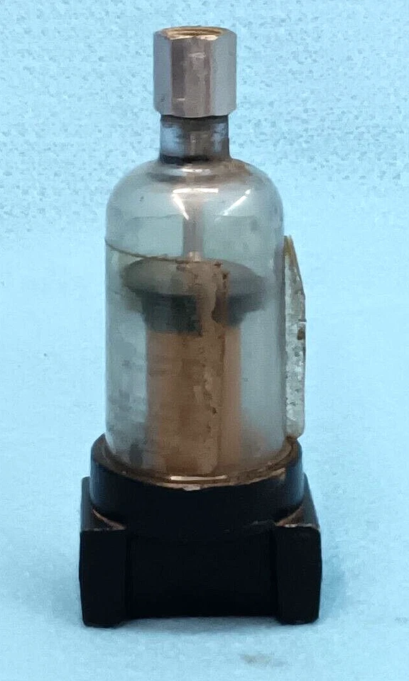 PARKER PNEUMATIC FILTER M/N: 14F11BA 14F SERIES 150 PSI 1/4" FNPT 5 MICRON - Image 3 of 4