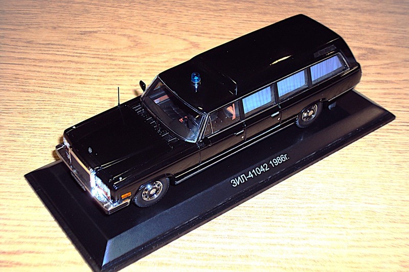 DIP MODELS, 1986 ZIL 41042 VIP AMBULANCE