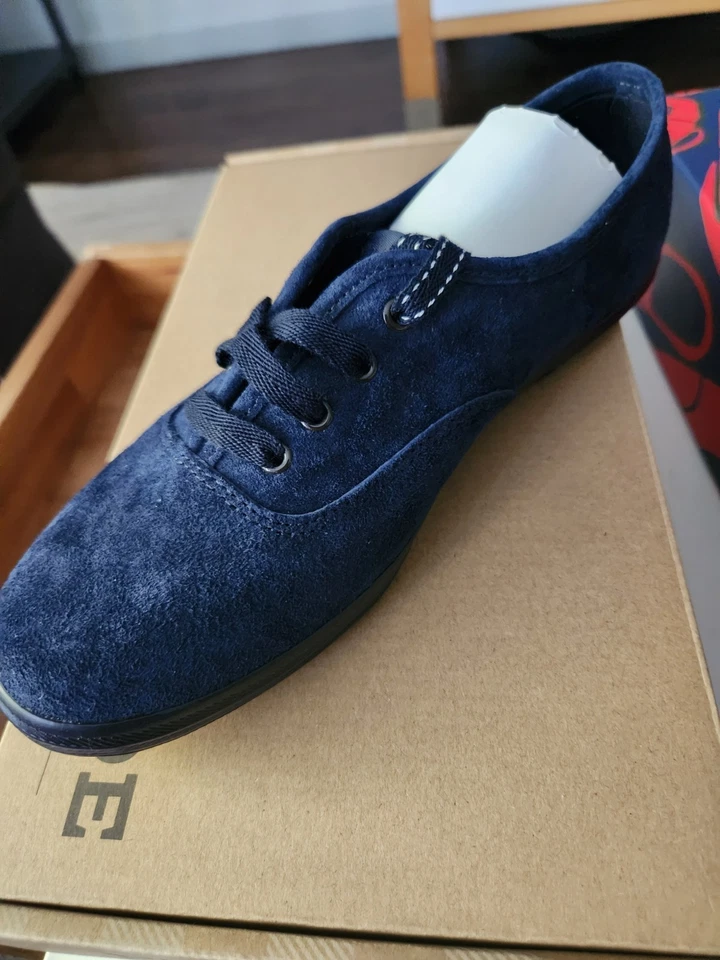 Zapatillas bajas Keds x Staud - Champion de gamuza azul marino. Mujer. Nuevo en caja. 7,5 Foto 4 de 4